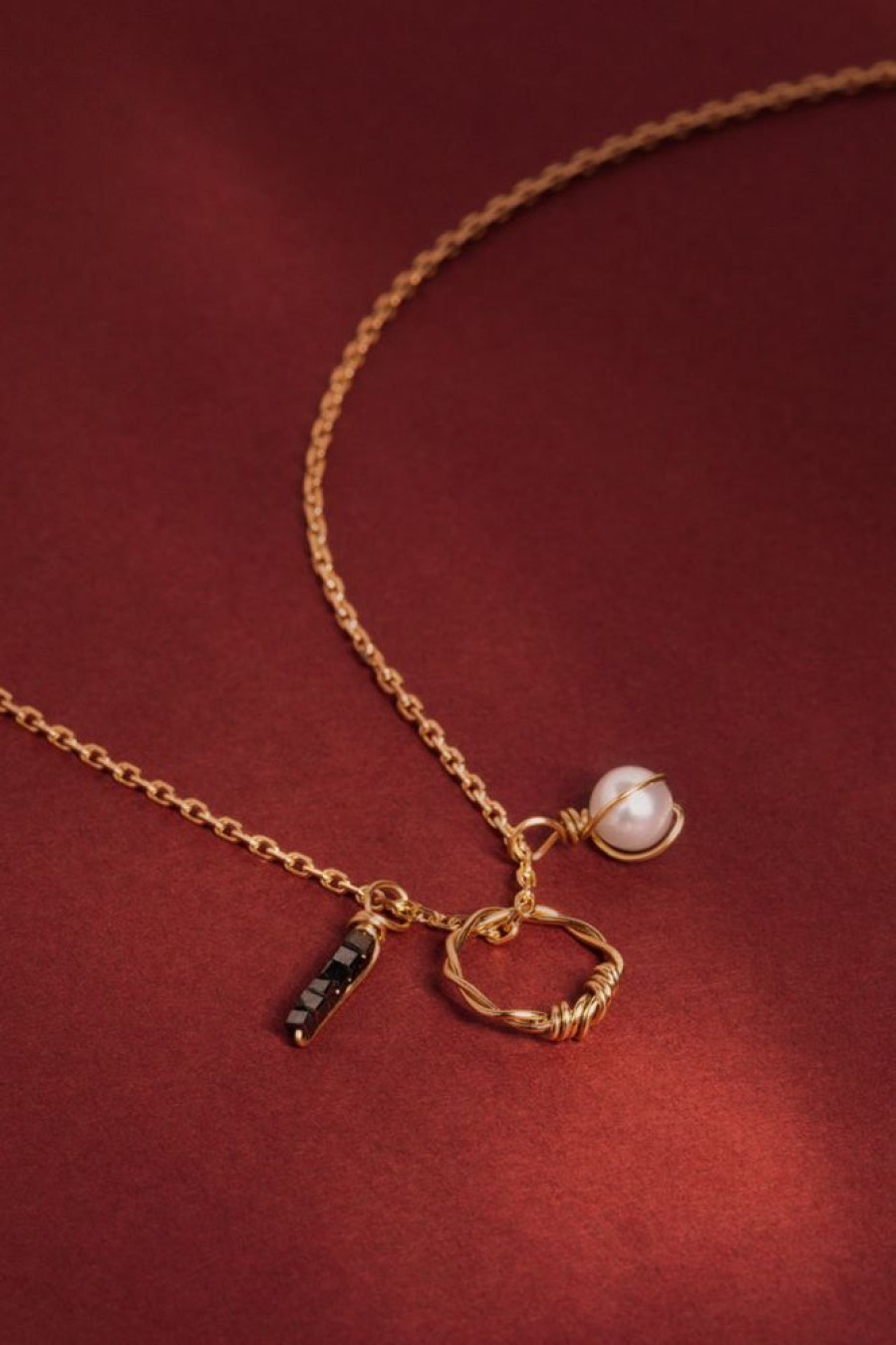 Colliers YAY Paris | Pendentif Pave - Diamants Noirs - Or 750